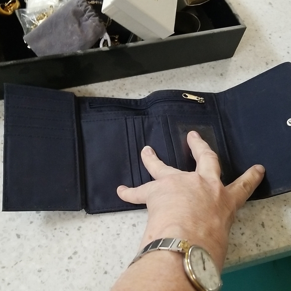 Wallet - Picture 5 of 7